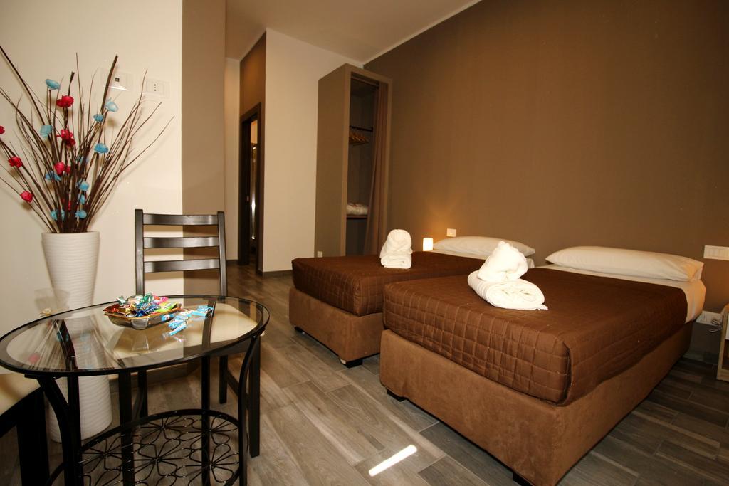Mi.Ro Rooms Рим Экстерьер фото